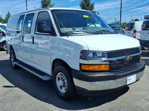 Used 2025 Chevrolet Express 2500 w/ Driver Convenience Package RWD image 1