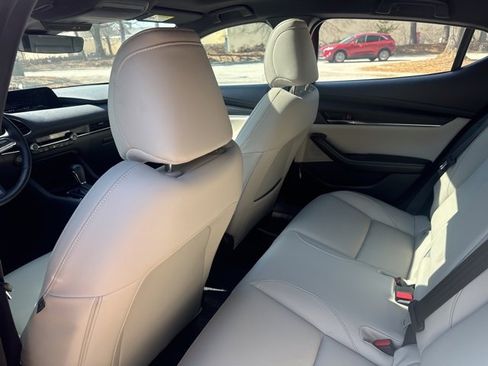 Used 2023 MAZDA MAZDA3 s image 23