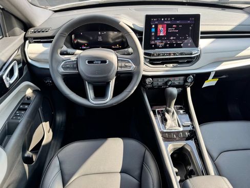 New 2026 Jeep Compass Limited AWD/4WD image 18