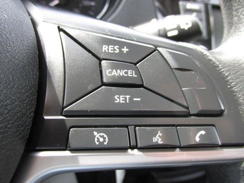 Used 2020 Nissan Rogue S image 14