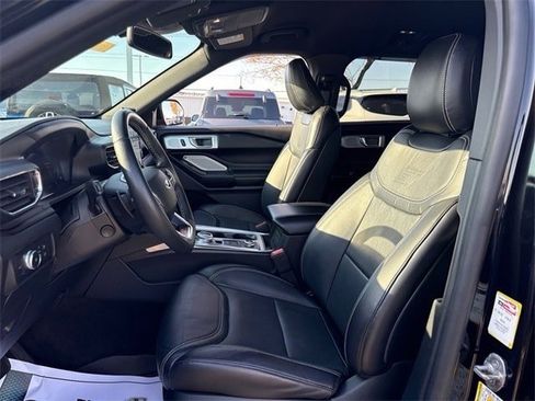 Used 2020 Ford Explorer ST w/ ST Street Pack image 15
