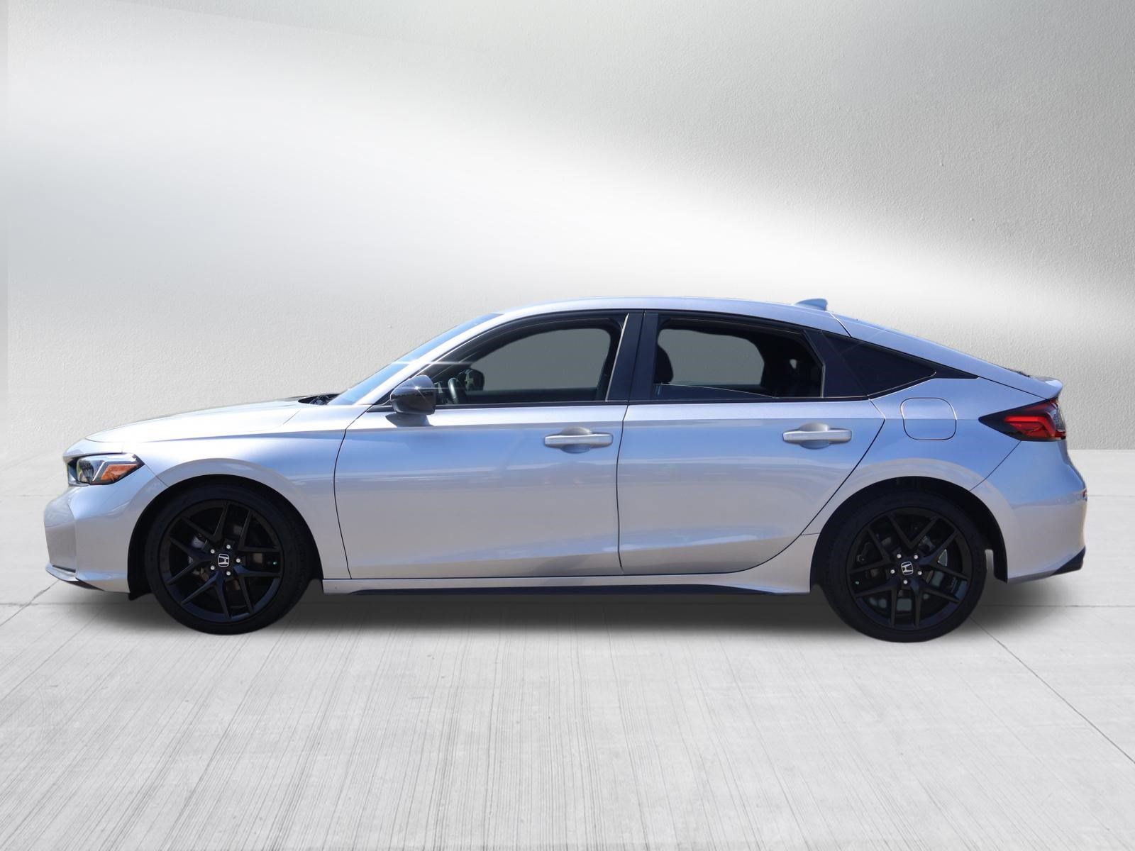 Used 2025 Honda Civic Sport image 4