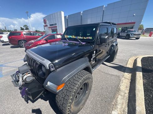 Used 2020 Jeep Wrangler Unlimited Sport AWD/4WD image 13