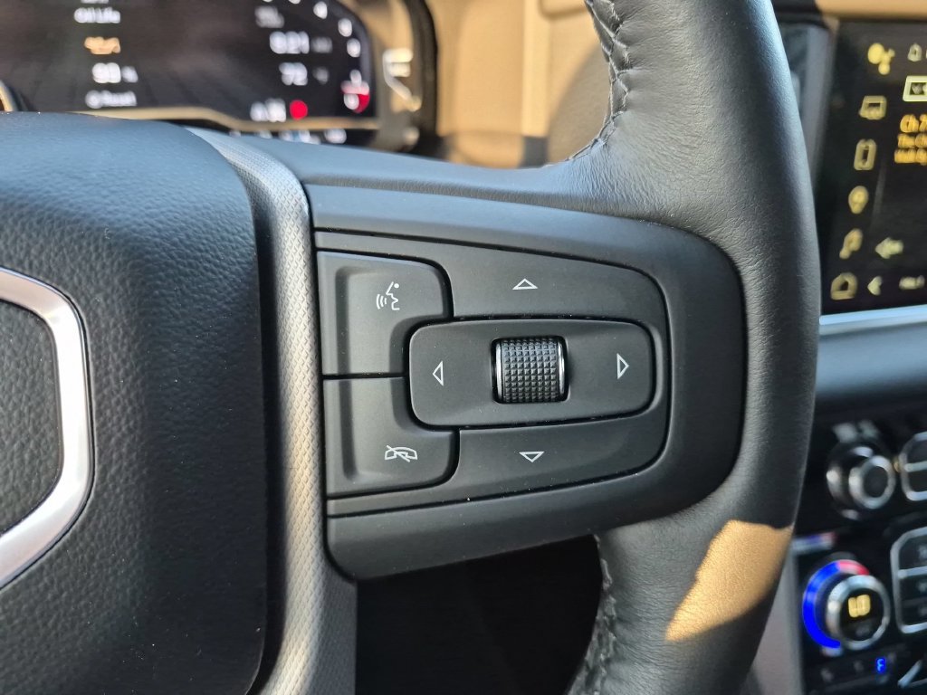 Used 2024 GMC Yukon Denali w/ Denali Reserve Package AWD/4WD image 15