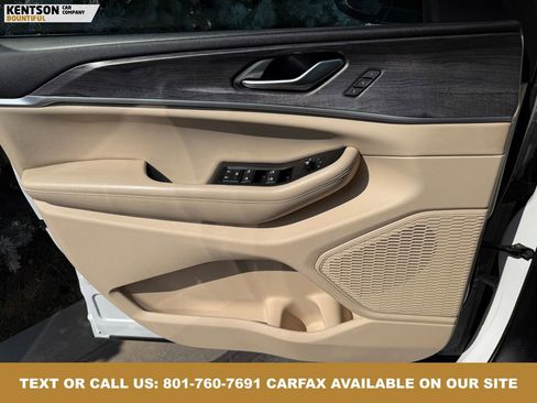 Used 2024 Jeep Grand Cherokee Limited image 18