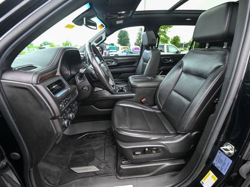 Used 2021 Chevrolet Suburban Z71 w/ Z71 Signature Package AWD/4WD image 21