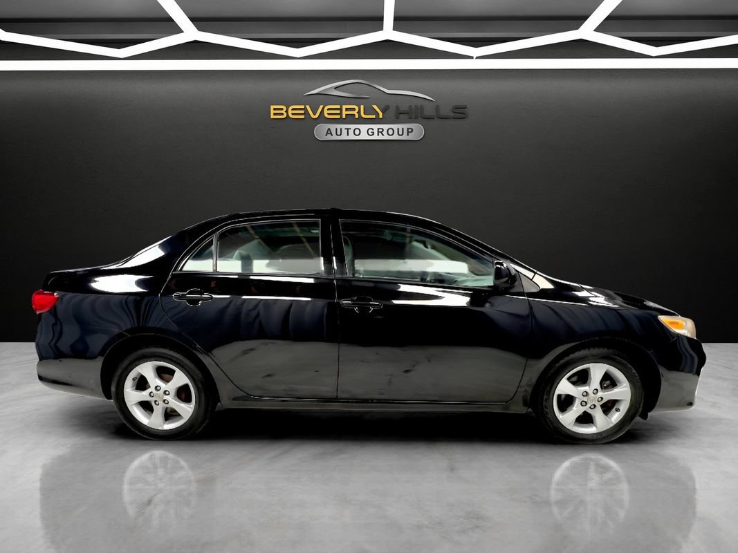 Used 2011 Toyota Corolla LE w/ Premium Pkg FWD image 6