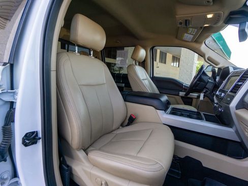 Used 2021 Ford F250 Lariat w/ Chrome Package image 34