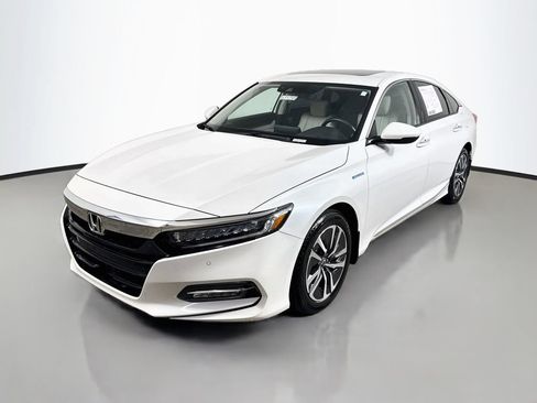 Used 2019 Honda Accord Touring image 3