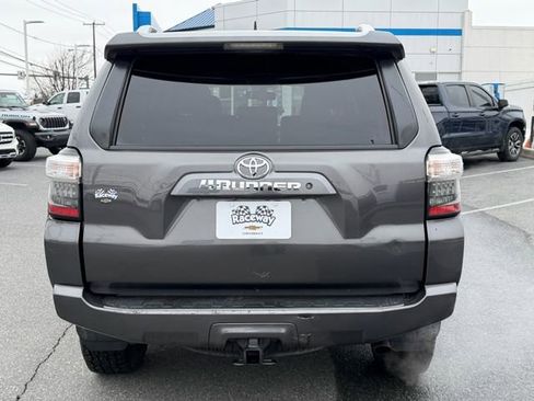 Used 2016 Toyota 4Runner SR5 Premium image 12