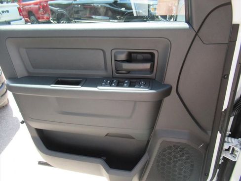 New 2026 RAM 3500 Tradesman AWD/4WD image 19
