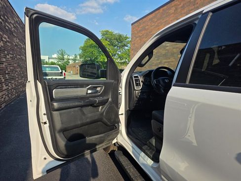 Used 2022 RAM 1500 Big Horn AWD/4WD image 17