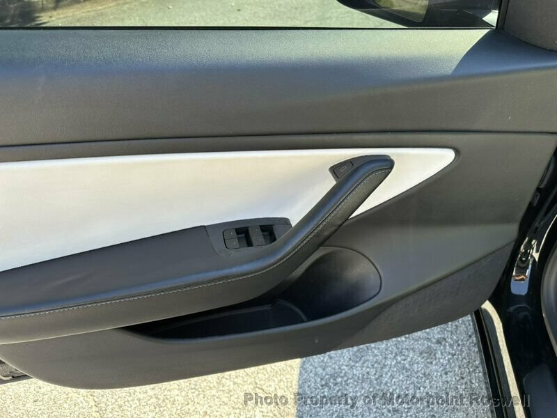Used 2021 Tesla Model 3 Standard Range Plus RWD image 10