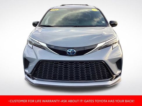 Used 2024 Toyota Sienna XSE w/ XSE Plus Package AWD/4WD image 2
