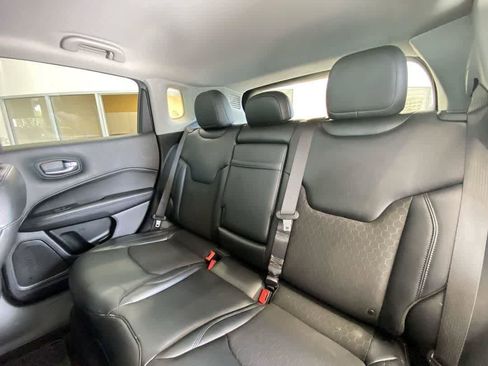 Used 2018 Jeep Compass Latitude w/ Popular Equipment Group AWD/4WD image 24