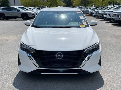 Used 2025 Nissan Sentra SV FWD image 2