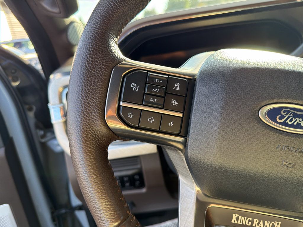 Used 2025 Ford F350 King Ranch AWD/4WD image 17
