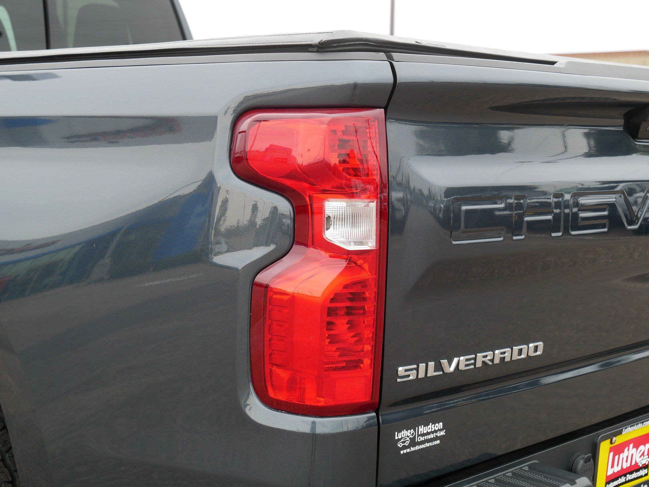 Used 2020 Chevrolet Silverado 1500 LT w/ All-Star Edition AWD/4WD image 17