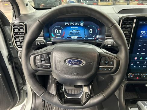 Used 2024 Ford Ranger Lariat w/ Trailer Tow Package AWD/4WD image 17