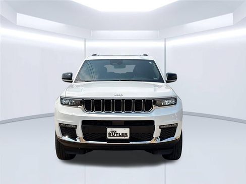 Used 2025 Jeep Grand Cherokee L Limited AWD/4WD image 23
