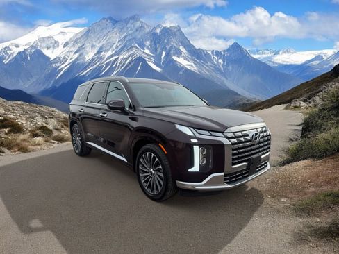 Used 2023 Hyundai Palisade Calligraphy w/ Cargo Package FWD image 7