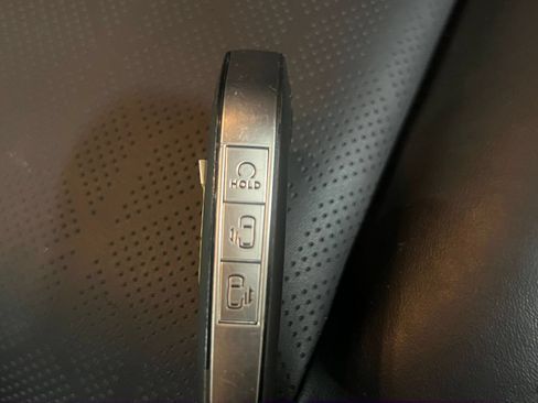 Used 2026 Kia Carnival FWD image 23