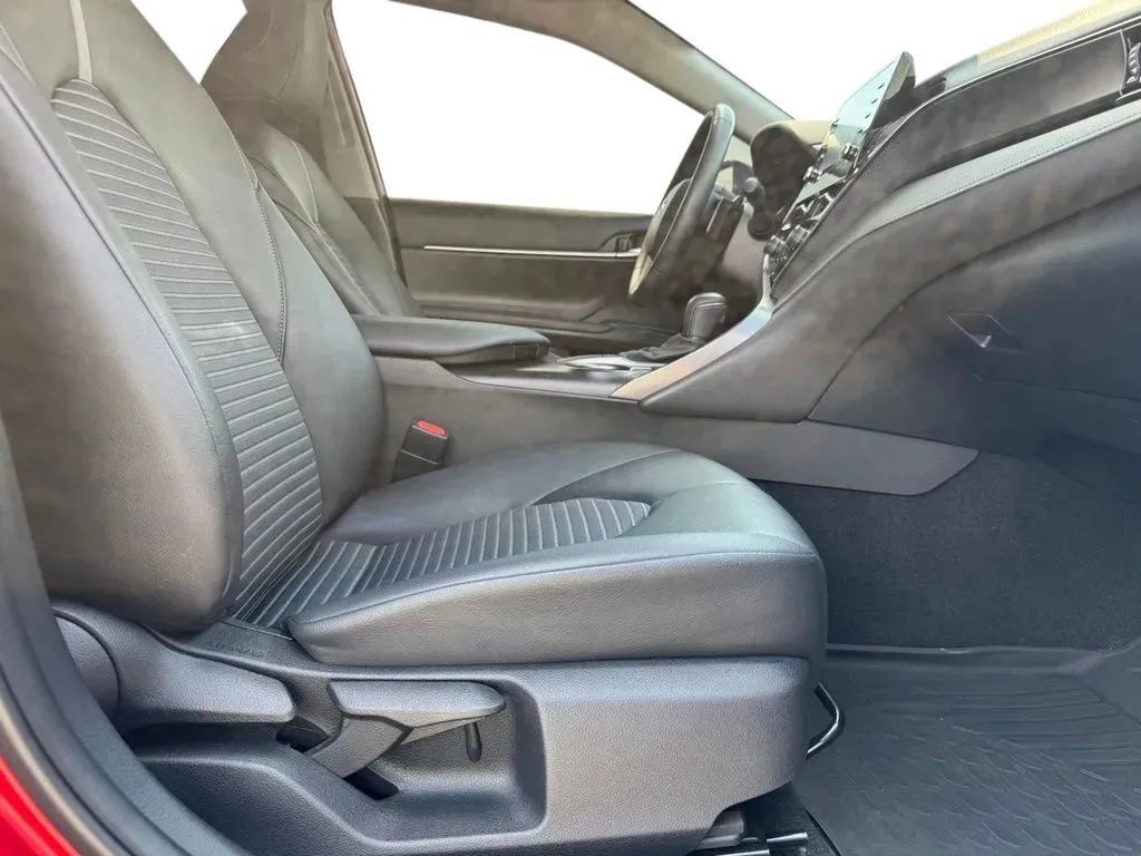 Used 2023 Toyota Camry SE w/ Convenience Package FWD image 14
