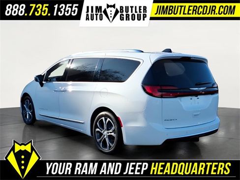 New 2026 Chrysler Pacifica Pinnacle w/ Trailer Tow Group image 3
