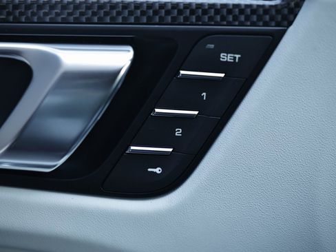 New 2026 Porsche Macan image 21