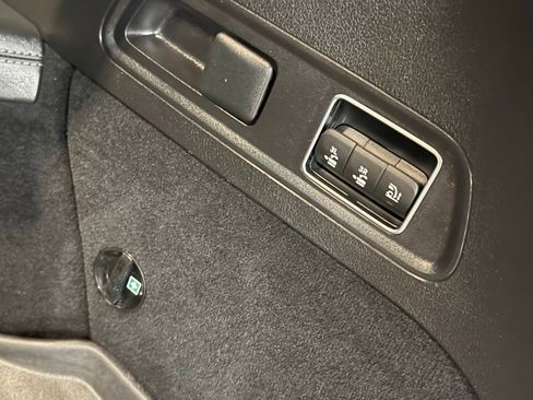 Used 2024 Mercedes-Benz GLS 63 AMG 4MATIC image 60