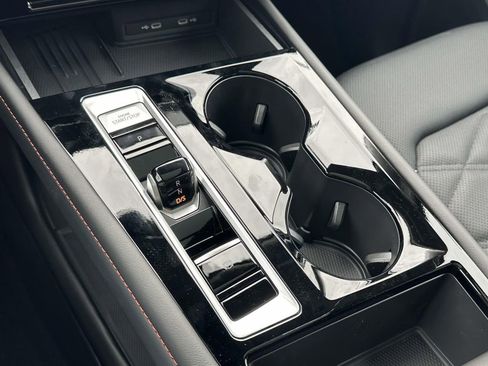 New 2026 Volkswagen Atlas Peak Edition AWD/4WD image 25