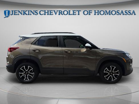 Used 2021 Chevrolet TrailBlazer ACTIV w/ Sun and Liftgate Package AWD/4WD image 3