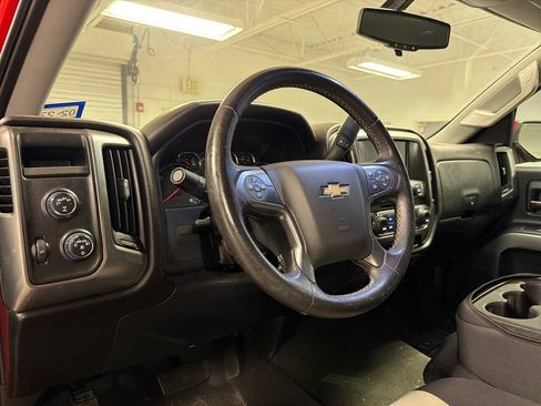 Used 2017 Chevrolet Silverado 1500 LT AWD/4WD image 20