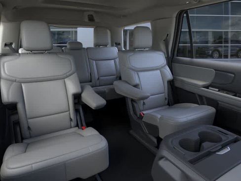 New 2026 Ford Expedition Active AWD/4WD image 11