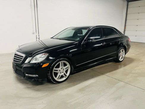 Used 2013 Mercedes-Benz E 350 E 350 4MATIC Sedan 4D image 2