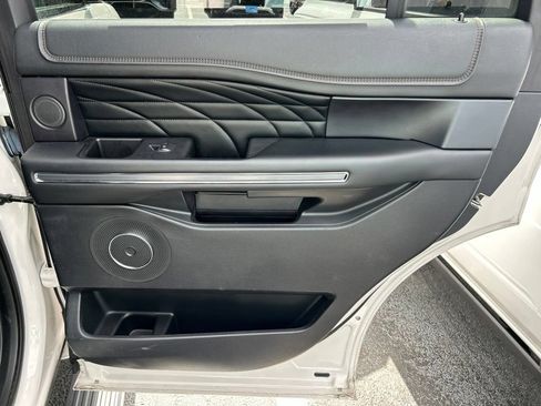 Used 2019 Ford Expedition Platinum RWD image 45