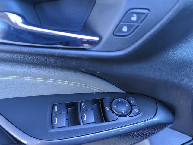 Used 2024 Chevrolet Trax ACTIV w/ Sunroof Package FWD image 14