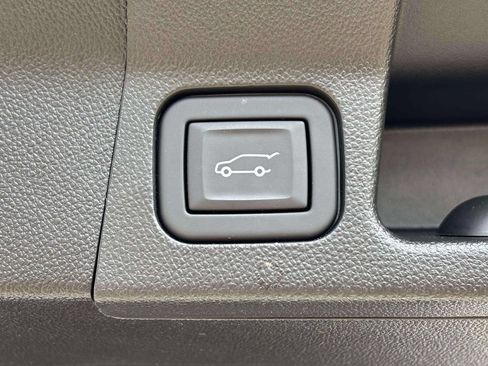 Used 2023 GMC Acadia Denali w/ Denali Technology Package AWD/4WD image 40