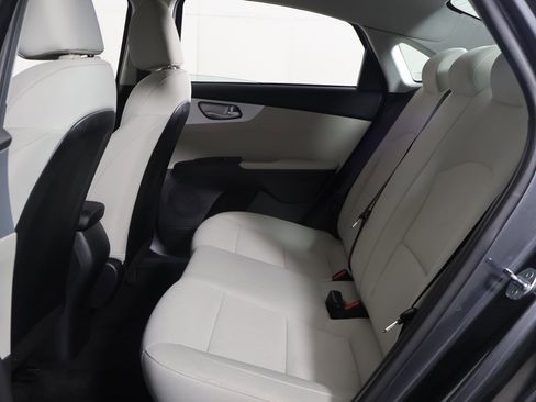 Used 2022 Kia Forte LXS w/ LXS Technology Package image 26