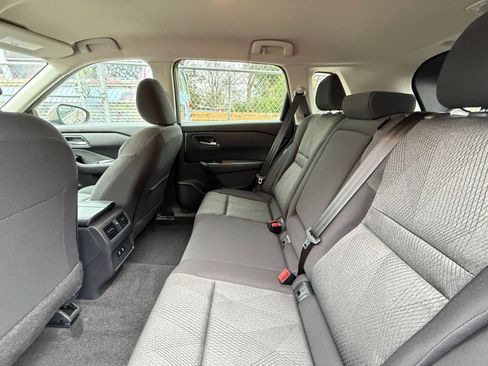 Used 2025 Nissan Rogue SV AWD/4WD image 27