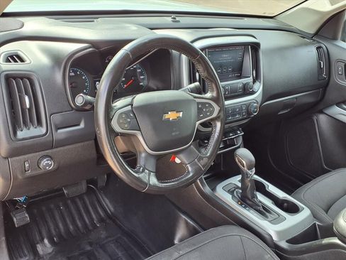 Used 2022 Chevrolet Colorado LT w/ Fleet Safety Package image 9