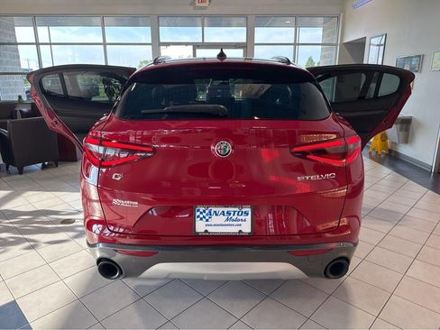 Used 2023 Alfa Romeo Stelvio Ti AWD/4WD image 12