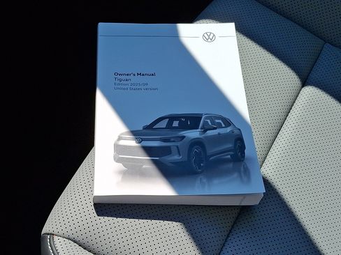 Certified 2026 Volkswagen Tiguan SE R-Line FWD image 26