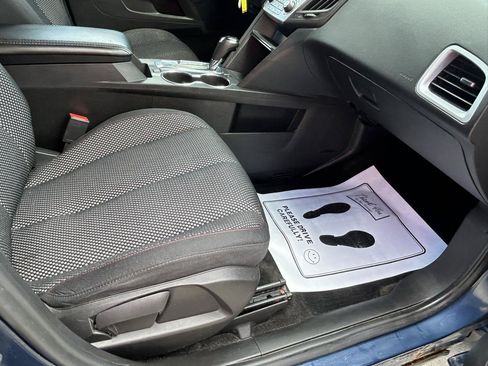 Used 2017 Chevrolet Equinox LT w/ Convenience Package FWD image 12