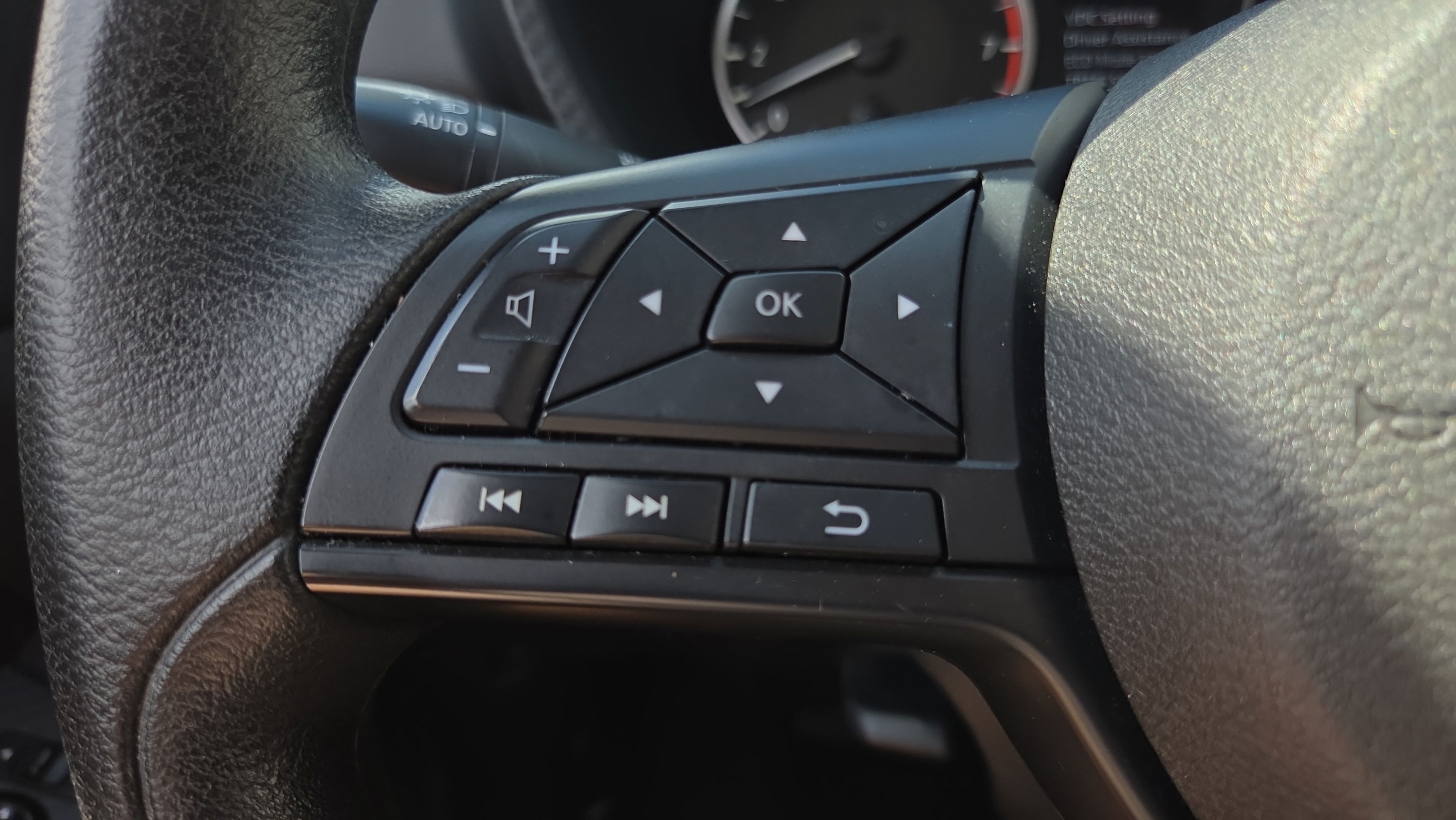Used 2025 Nissan Sentra S FWD image 26