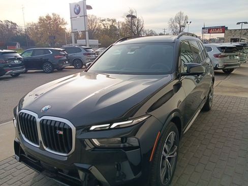 Certified 2025 BMW X7 M60i image 4