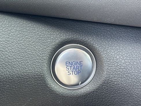 Used 2023 Hyundai Santa Fe SEL w/ Cargo Package image 13