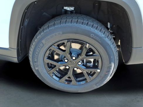 New 2026 Jeep Grand Cherokee L 4WD image 10