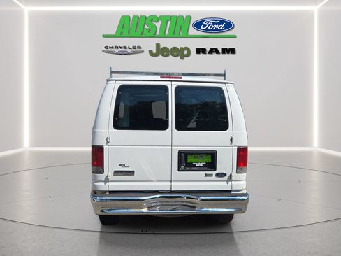 Used 2009 Ford E-250 and Econoline 250 RWD image 4