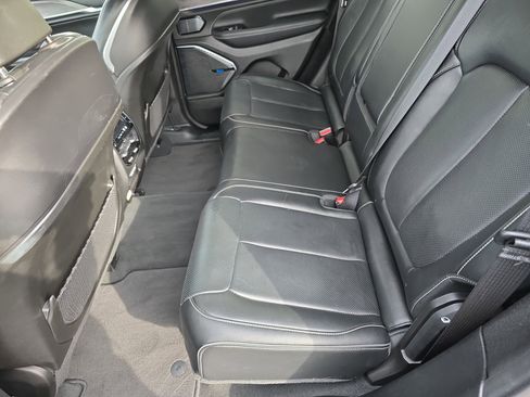 Used 2022 Jeep Grand Cherokee Overland image 17